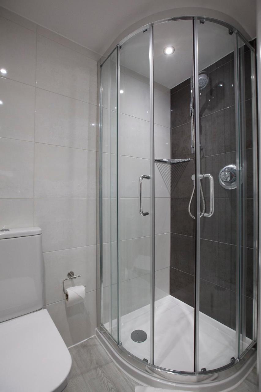 Asperion Hotel Гілфорд Екстер'єр фото